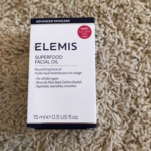 Elemis superfood facial oil!